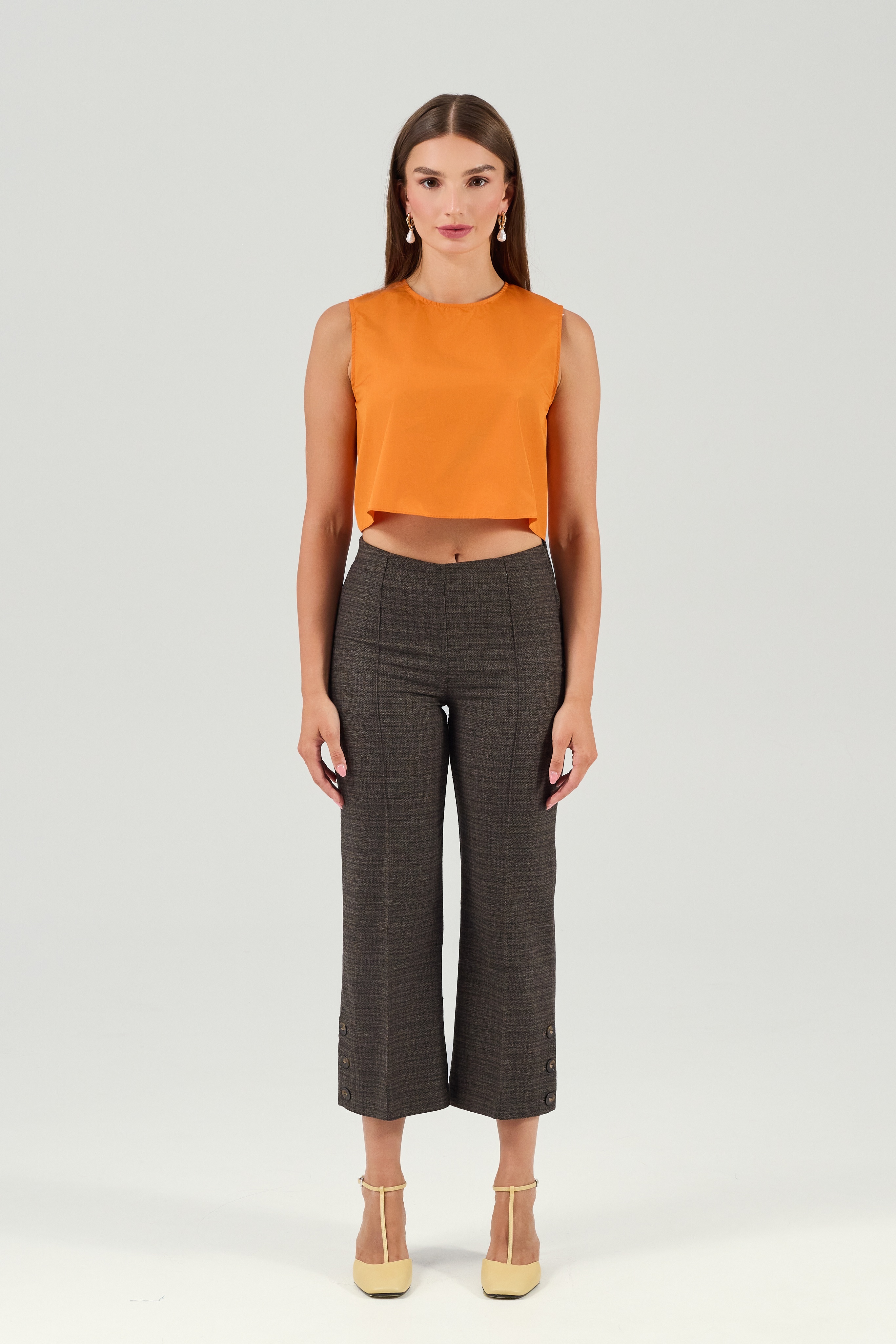 Pantaloni gri evazați TRIM