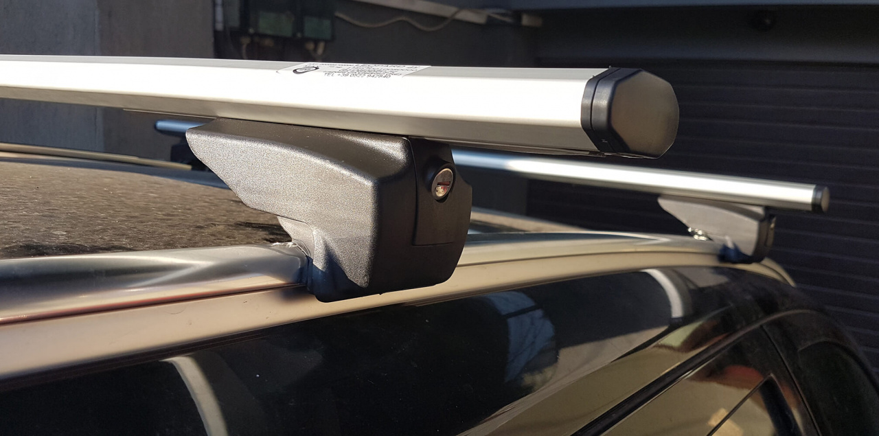 Bare transversale aluminiu Menabo Blade Subaru Outback V, model 2015+