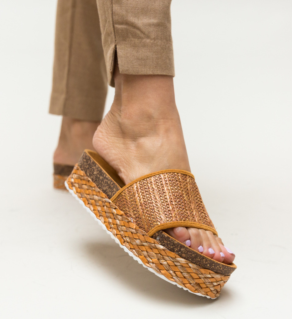 Papuci Jonny Camel