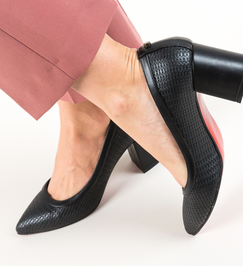 Pantofi spic negri