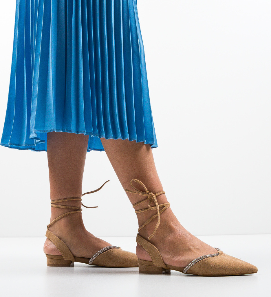 Balerini Hicks Camel