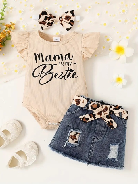 Set body crem cu inscriptie si fustita denim pentru fetite