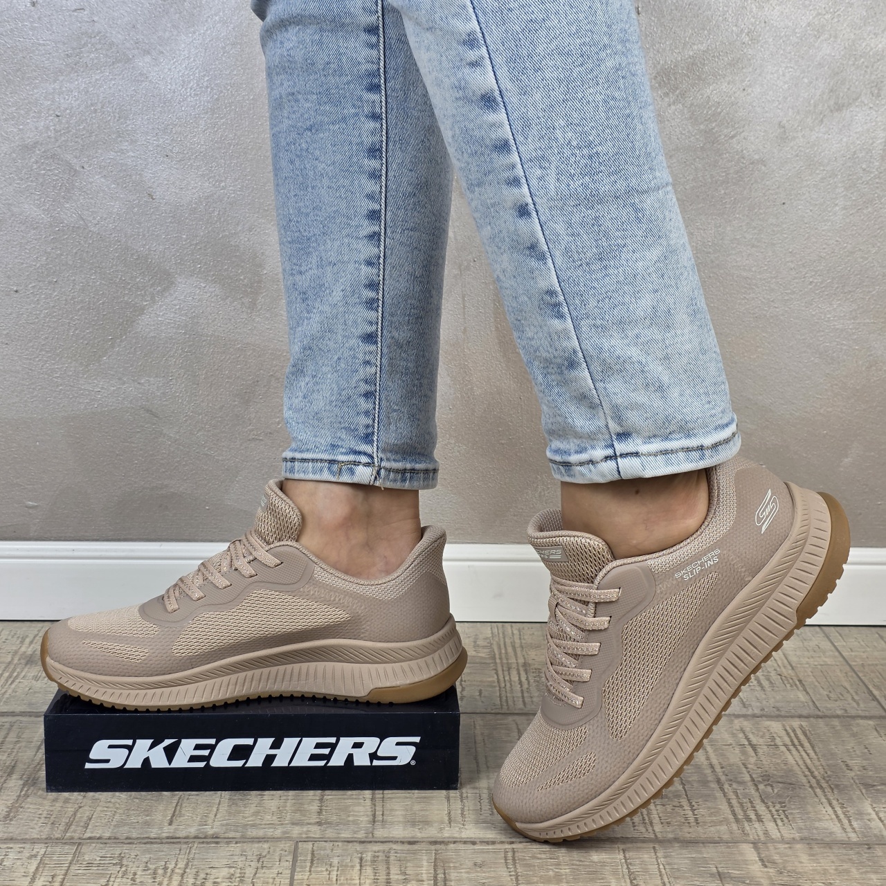 Manos Shoes Pantofi dama sport Skechers Bobs Squad 4 Staple Look beige 117624 NAT