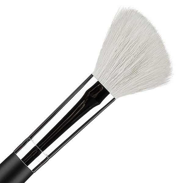 Cupio Pensula pentru blush 204