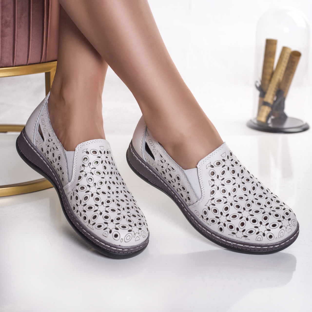 Pantofi dama casual albi din piele naturala juiter