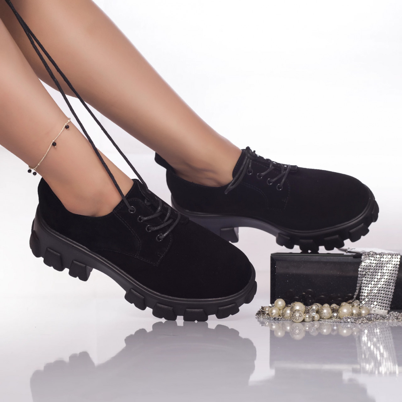 Pantofi casual freira catifea negru
