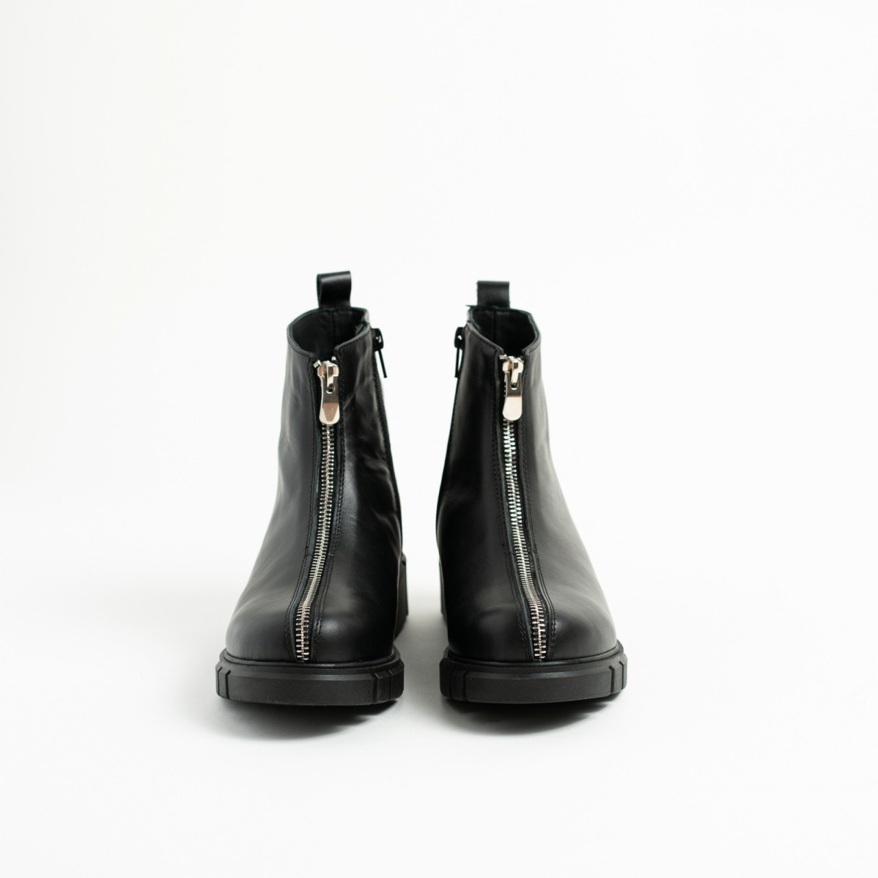 Poze Ghete Roda Piele Neteda Neagra