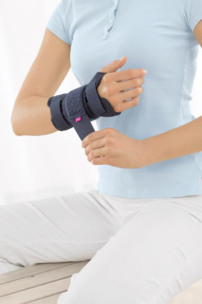 Orteză pentru încheietura mâinii - medi Wrist support