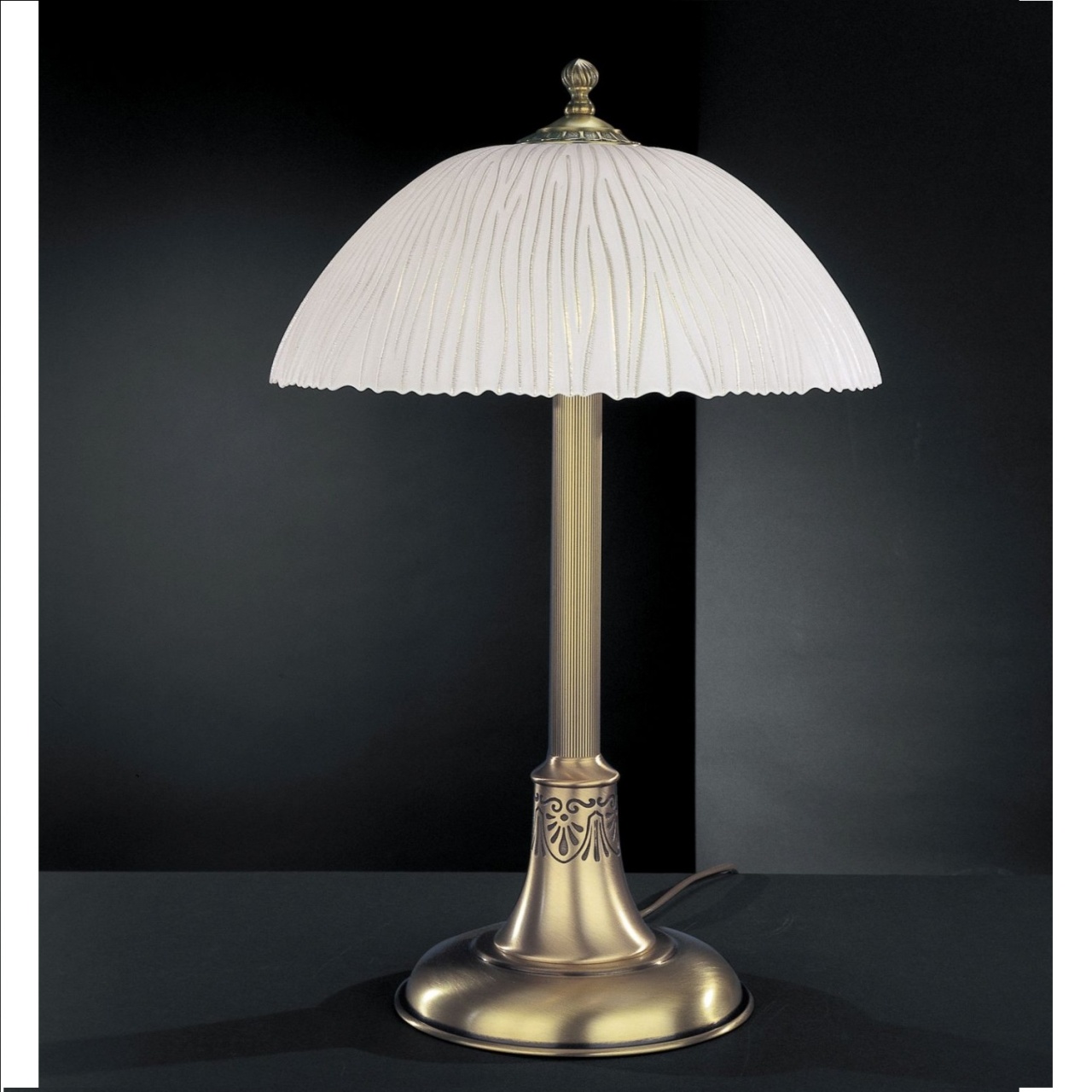 Veioza, lampa de masa clasica design italian din alama, sticla 5650 RA-P. 5650 G