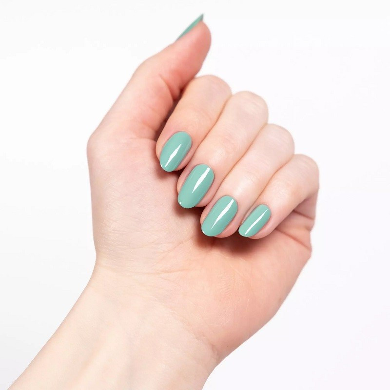 ESSENCE GEL NAIL COLOUR LAC DE UNGHII CU ASPECT DE GEL ISN T SHE MINTY 40 - 1 | YEO