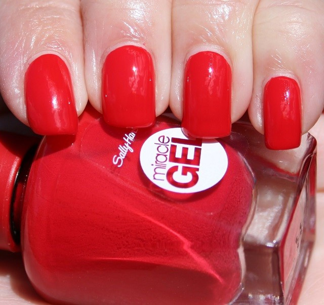 SALLY HANSEN MIRACLE GEL LAC DE UNGHII RED EYE 470 - 1 | YEO