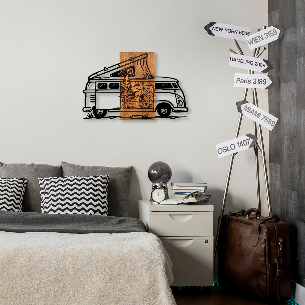 Poze Accesoriu decorativ de perete din lemn Caravan holiday - 379