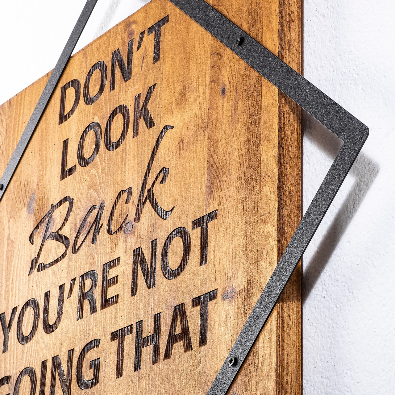 Poze Accesoriu decorativ de perete din lemn Don't look back