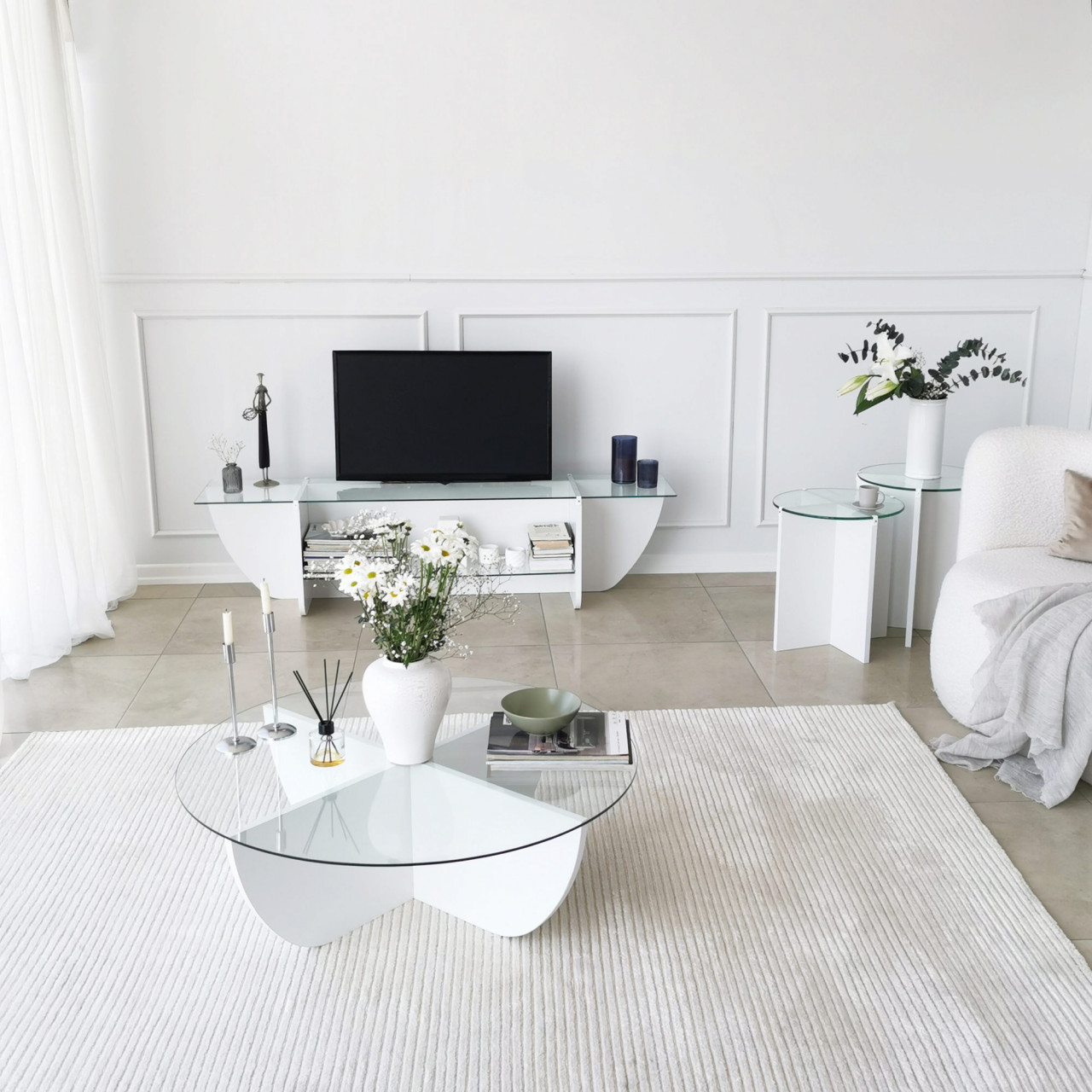 Poze Comoda TV Lily alba