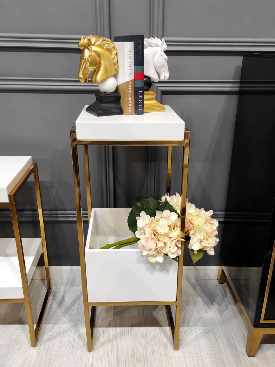 Poze Consola Rodez II alb/gold – H83 cm