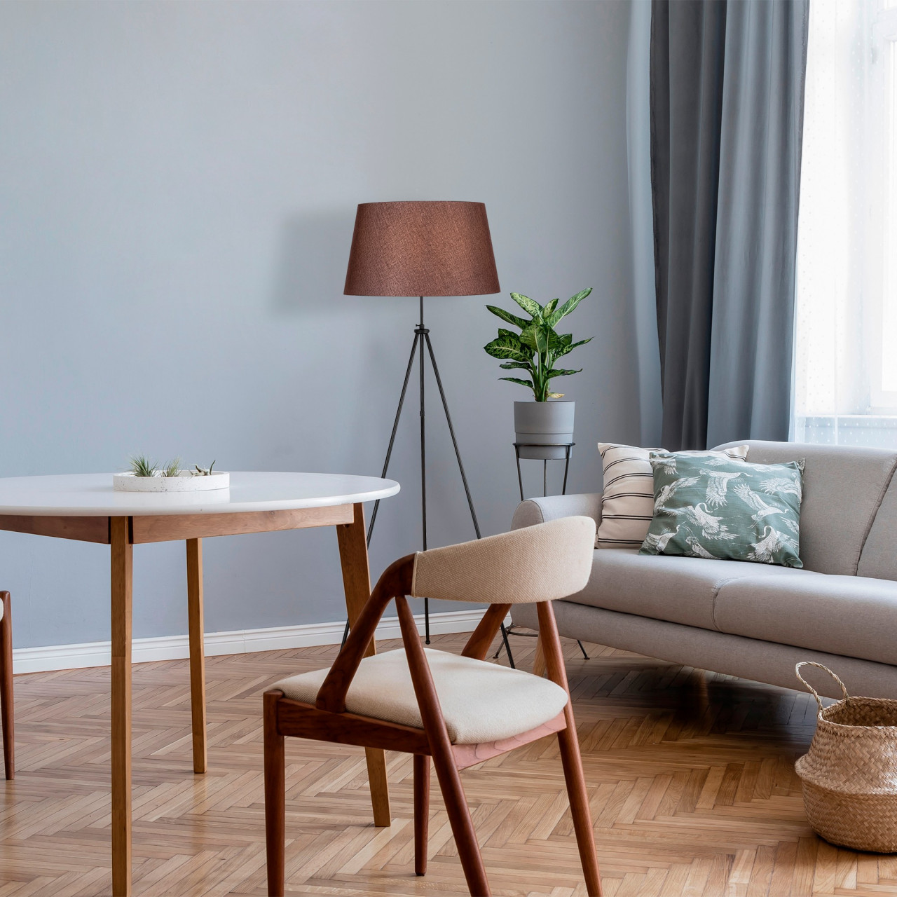 Poze Lampadar Tripod - 4053
