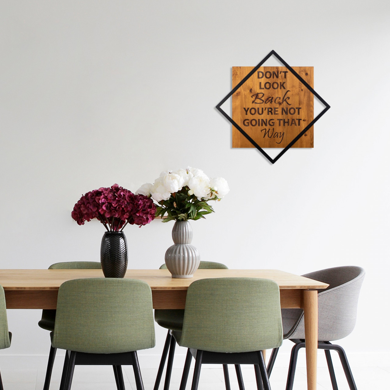 Poze Accesoriu decorativ de perete din lemn Don't look back