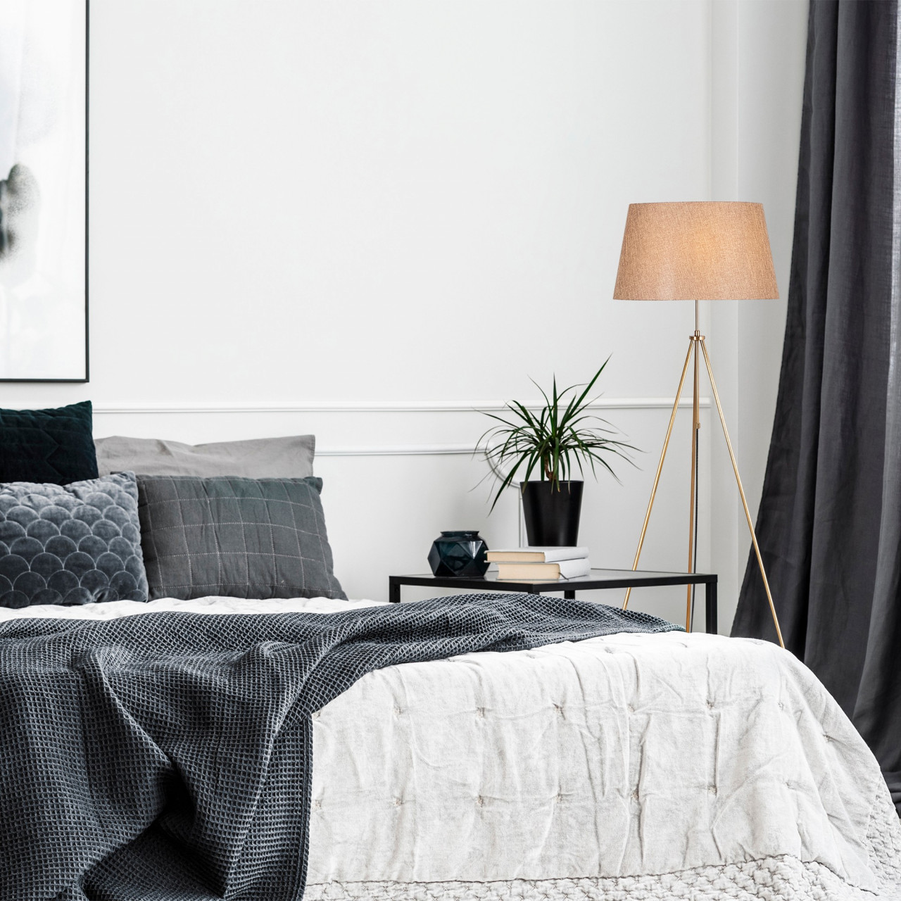 Poze Lampadar Tripod - 4062