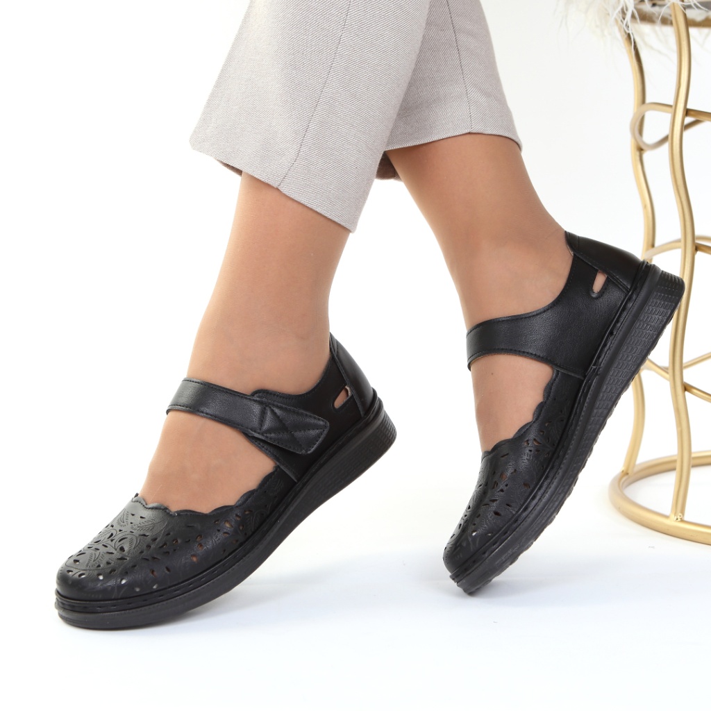 Pantofi negri cu perforatii Nalani