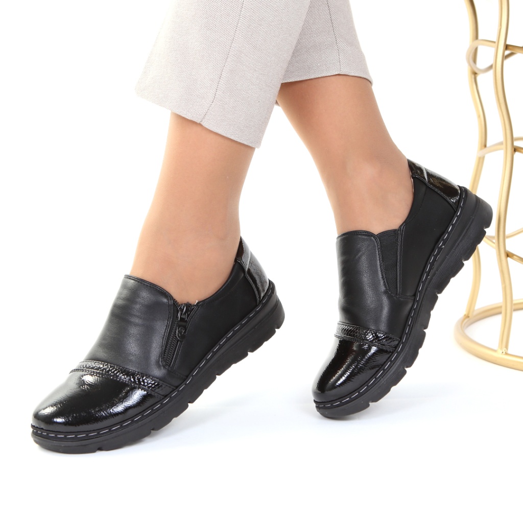 Pantofi negri cu talpa joasa Maelis