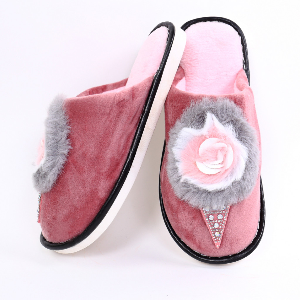 Papuci cu puf roz Rifa lafetecochete.ro imagine 2022 13clothing.ro