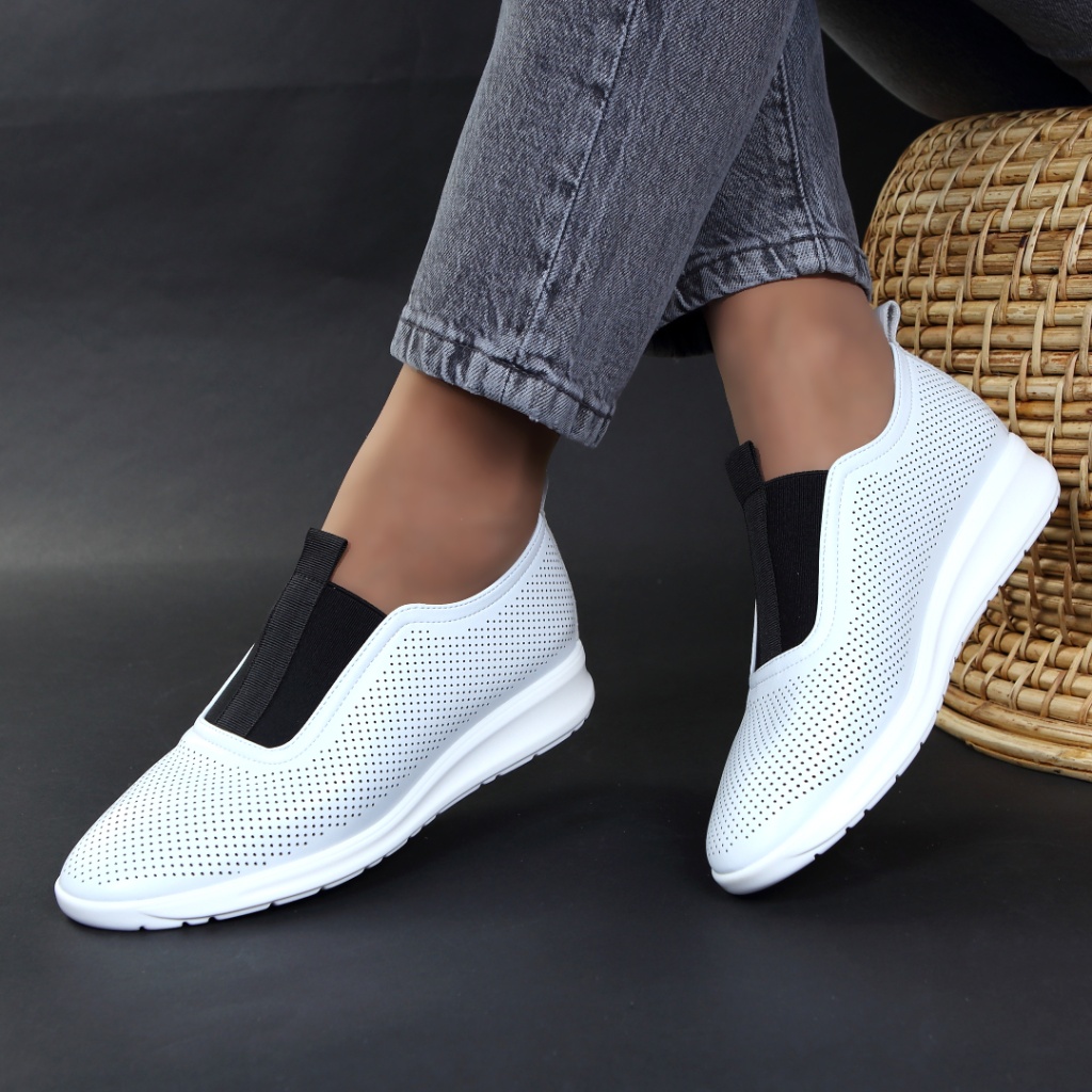 Pantofi albi perforati Cia