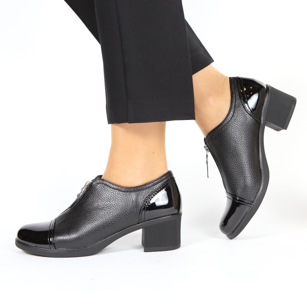 Pantofi negri eleganti Turnia