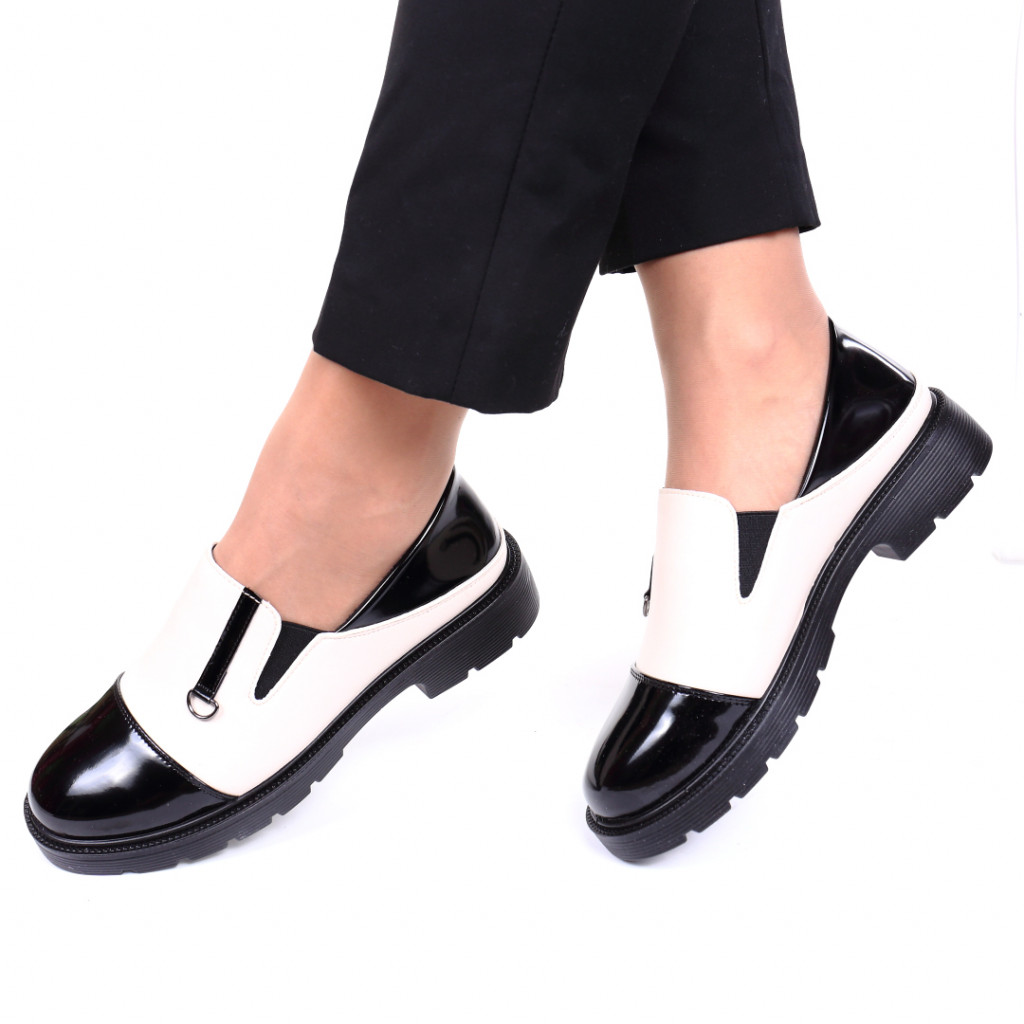 Pantofi piele ecologica negru cu crem clara