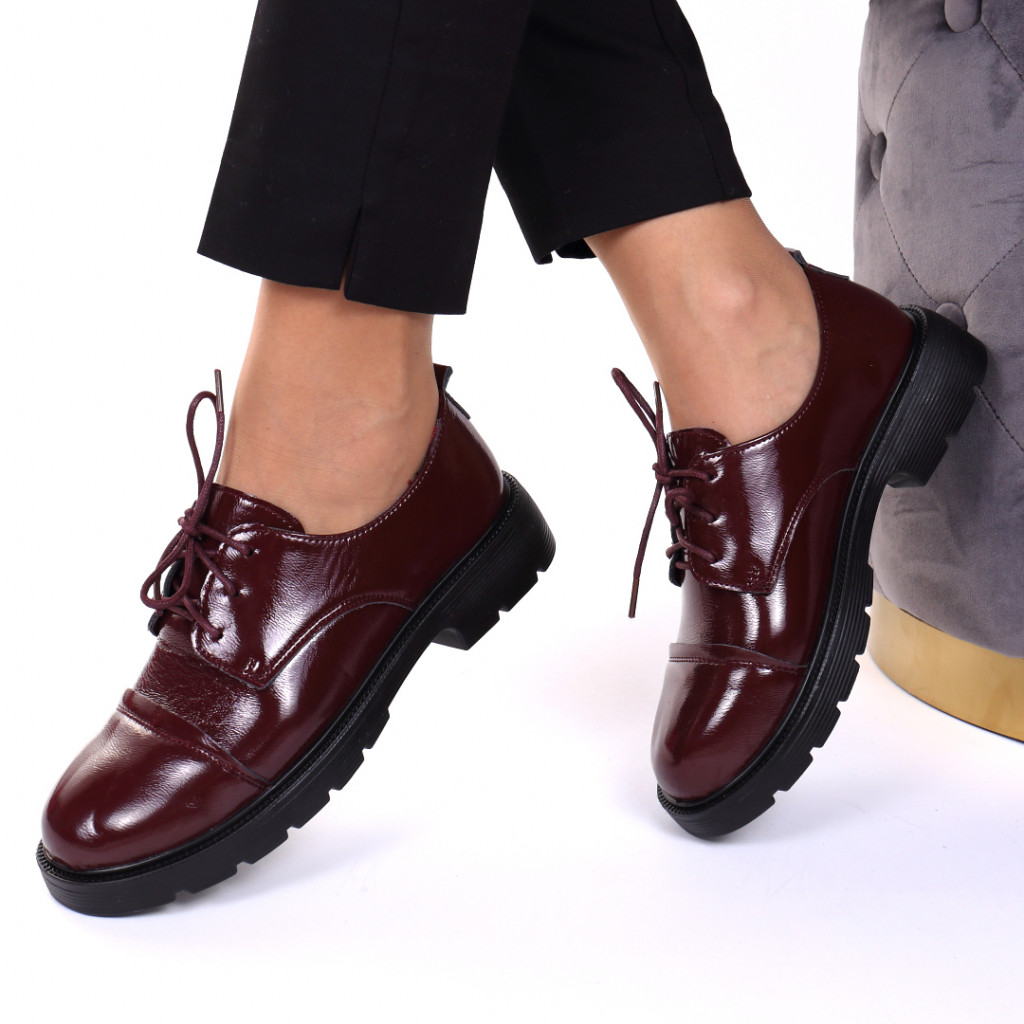 Pantofi lacuiti francisca bordo