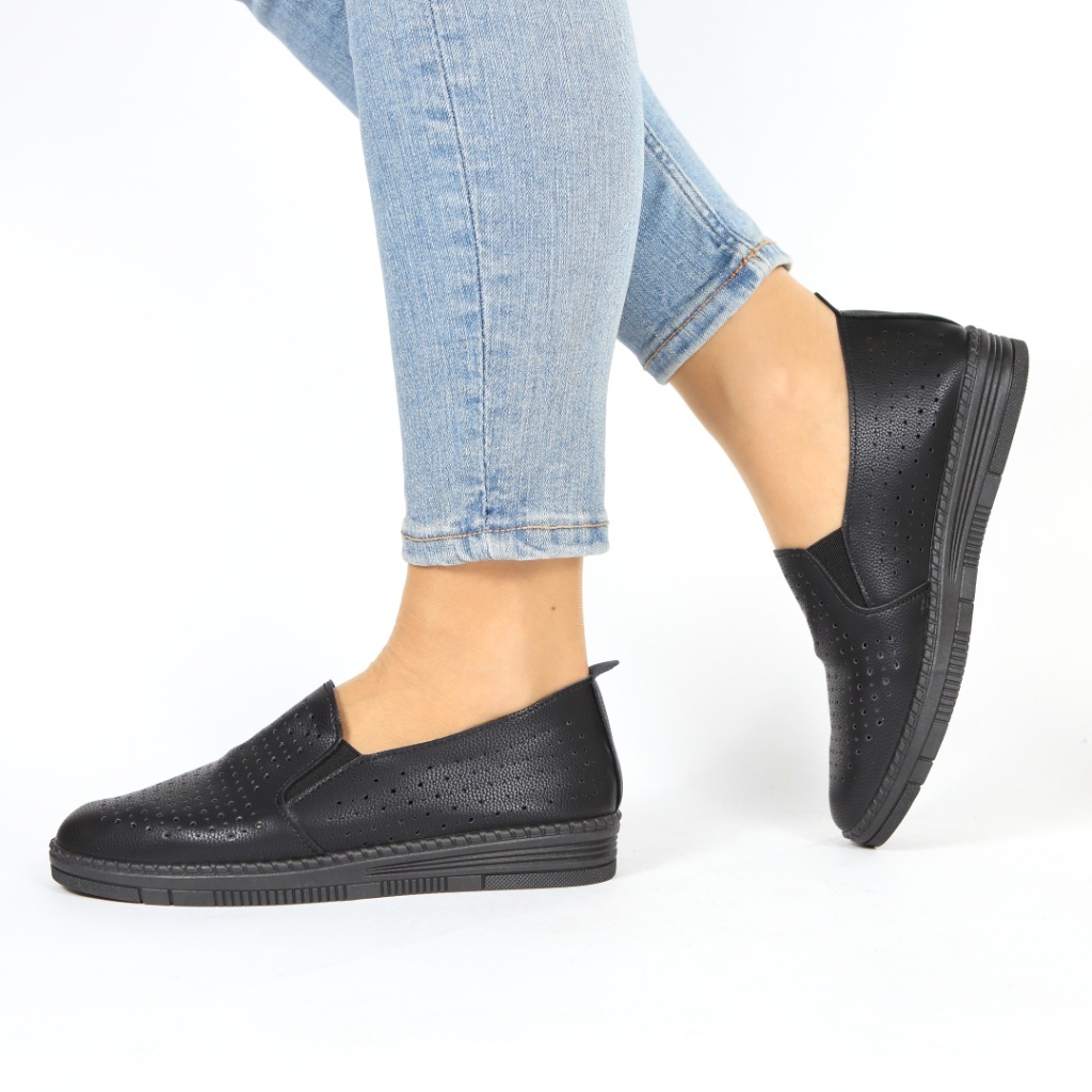 Pantofi negri perforati Narda