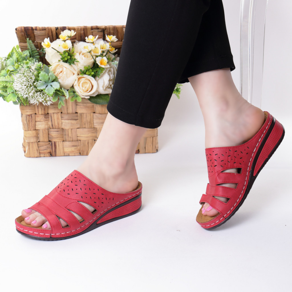 Papuci rosii piele ecologica Savina