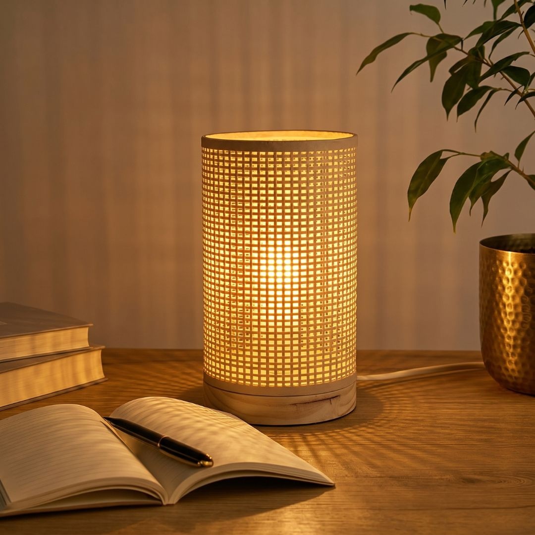 Lampă de birou Home & Styling, din bambus, formă tubulară, bază din lemn de pin, 13x23 cm