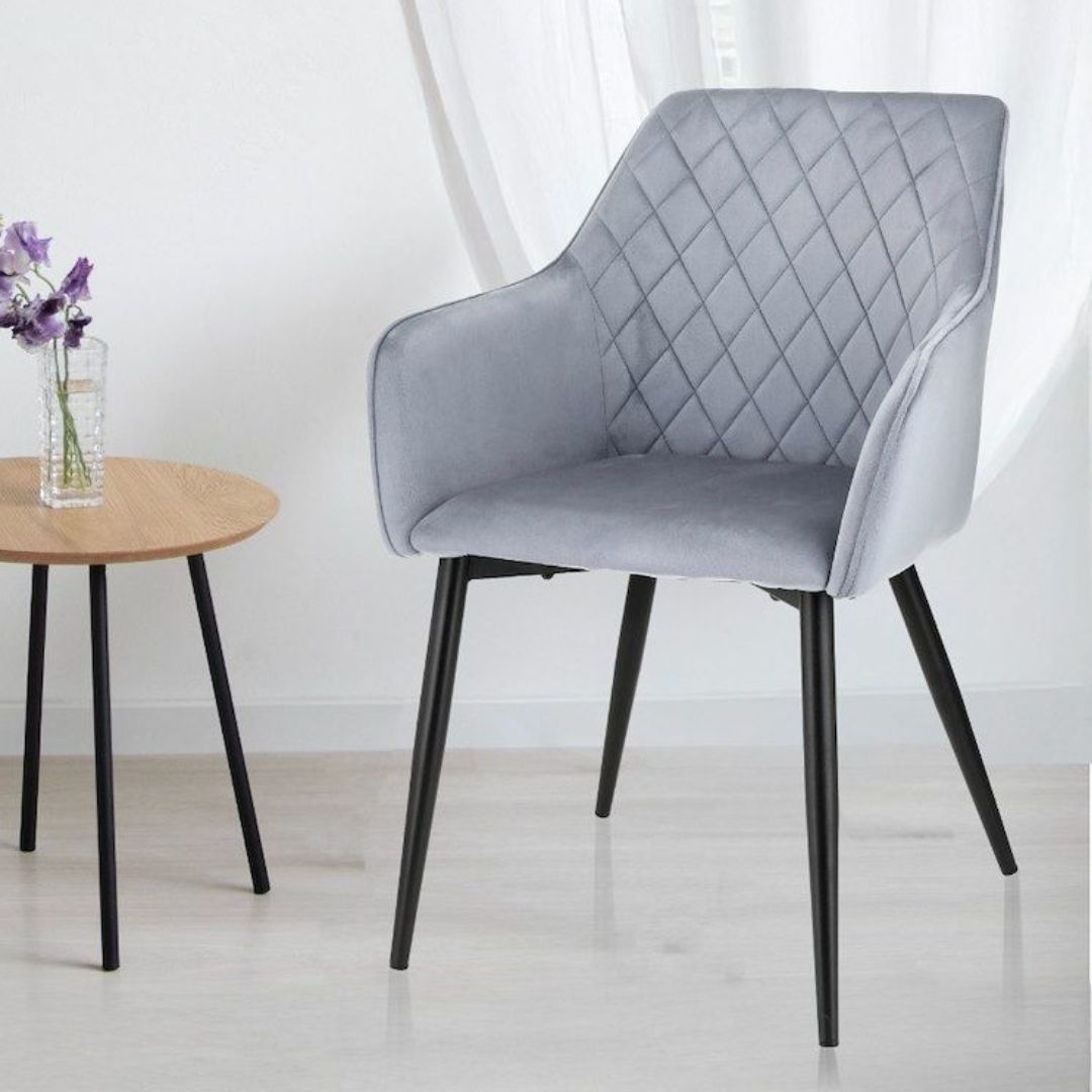 Scaun tapițat din catifea gri, APIS, cu picioare metalice – design modern, confortabil, brand Jumi