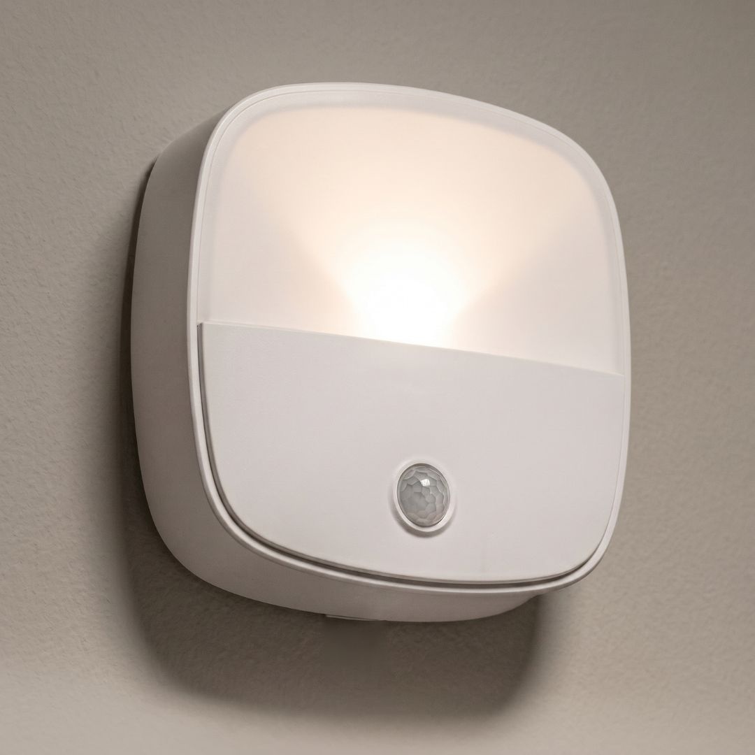 Lampă LED de noapte, cu senzor de mișcare, culoare alb, 8x7.5 cm