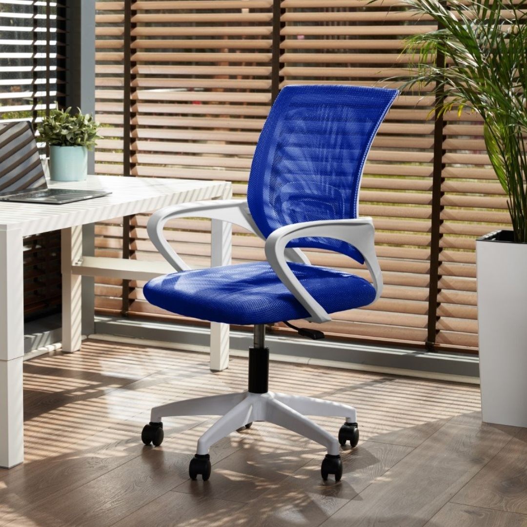 Scaun de birou ergonomic Jumi, mesh respirabil, bază albă, albastru, reglabil