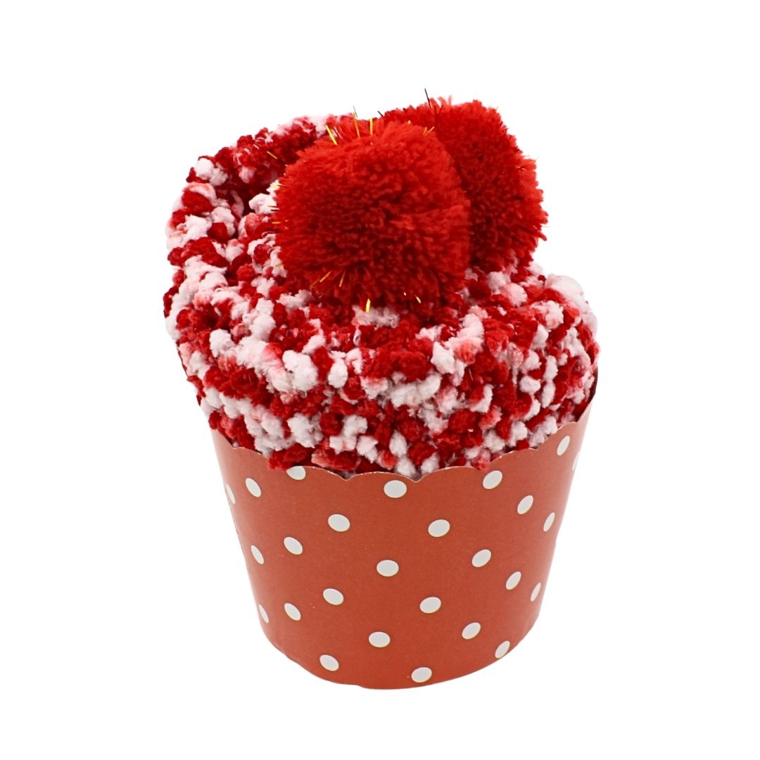 Șosete pufoase Cupcake, roșu, cu pom-pom – ambalaj cadou, mărime universală