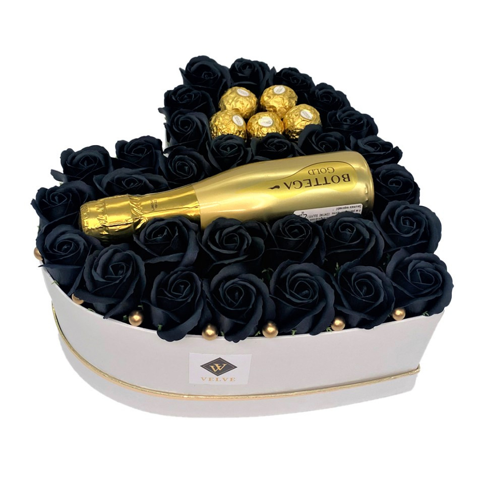 Aranjament floral Opulence, cutie inima cu trandafiri de sapun negri si Prosecco Bottega Gold si praline Ferrero Rocher (TIP PRODUS: Aranjament floral)