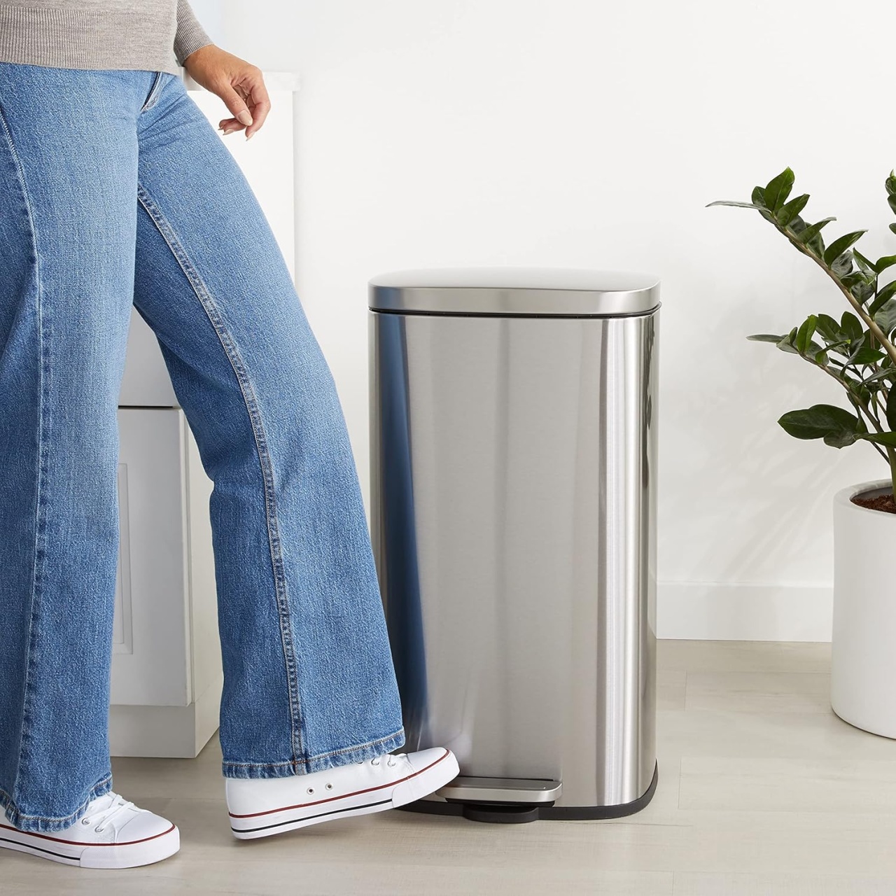 Cos cu pedala pentru deseuri periculoase MUELLEIMER dreptunghiular- 63.50x35x30 - 30 litri - inox satinat