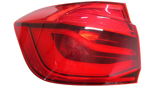 Peça - Farolim Direito Bmw 3 F30 4P Led 15-18