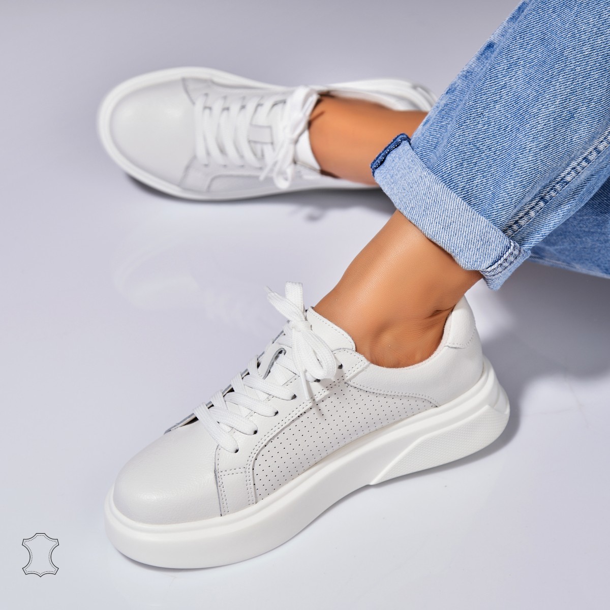 Poze Adidasi Piele Naturala Albi Sivan