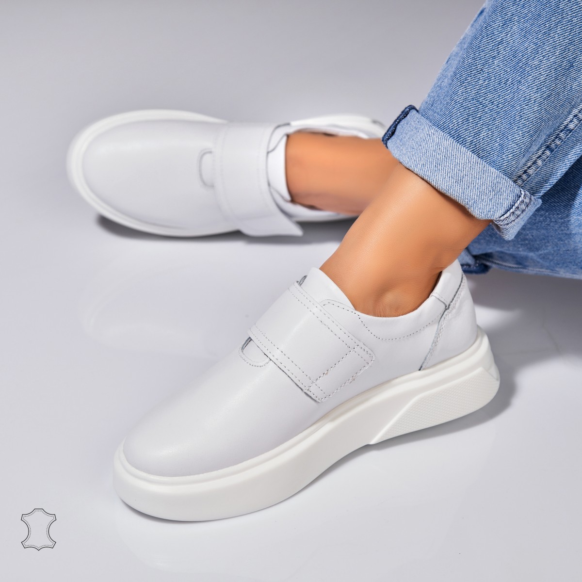 Poze Adidasi Piele Naturala Albi Zeyda