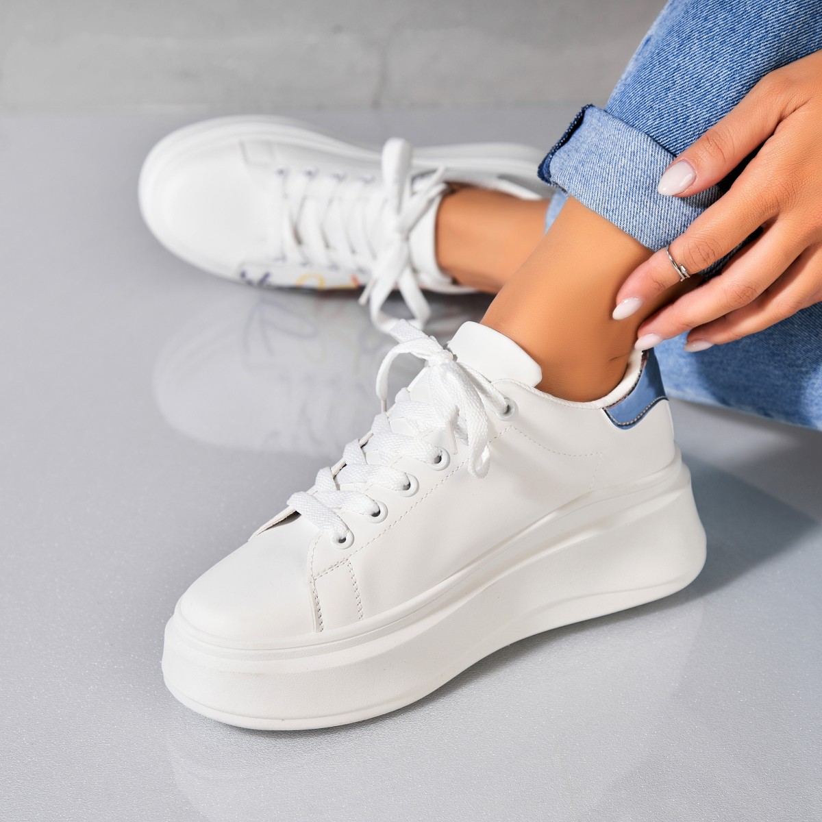 Poze Adidași damă Piele Ecologica Alb Lynsey