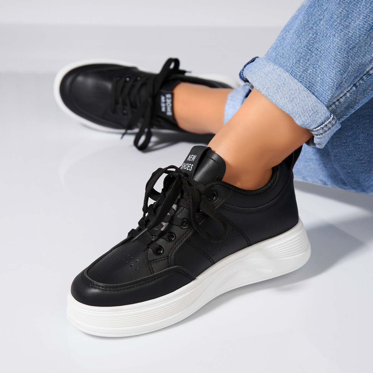 Poze Adidași damă Piele Ecologica Negru Lucey