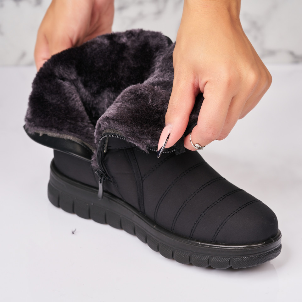 Poze Cizme Dama Imblanite Negre din Fas Perrize