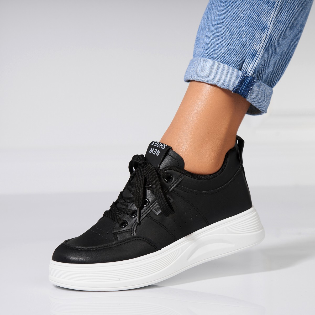 Poze Adidași damă Piele Ecologica Negru Lucey