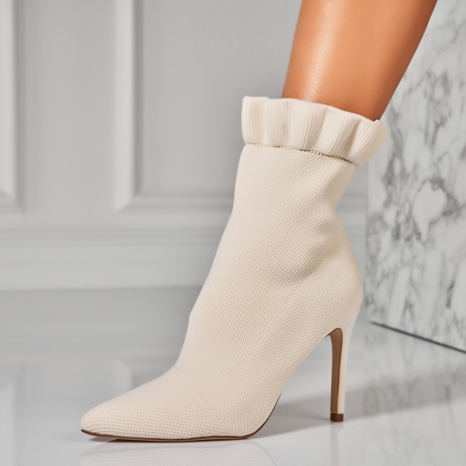 Poze Botine dama cu Toc Bej din Textil Raynna