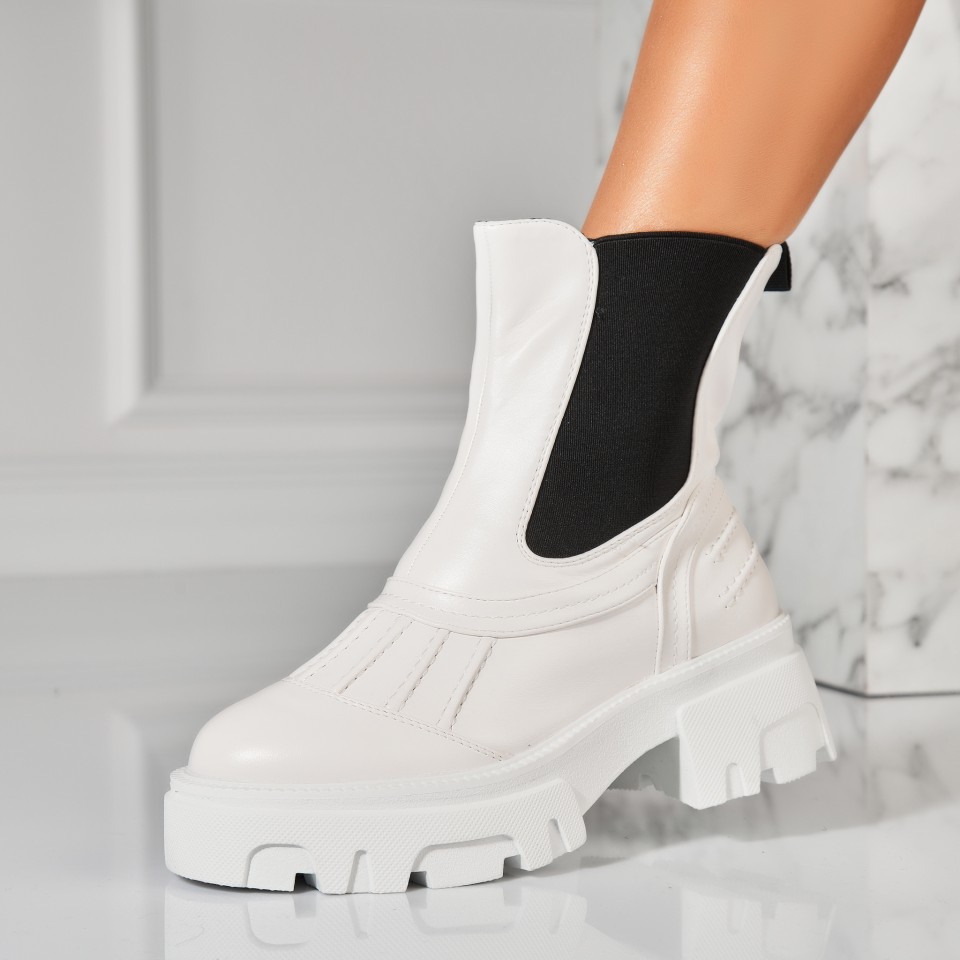 Poze Ghete Dama Imblanite Albe din Piele Ecologica Eljay