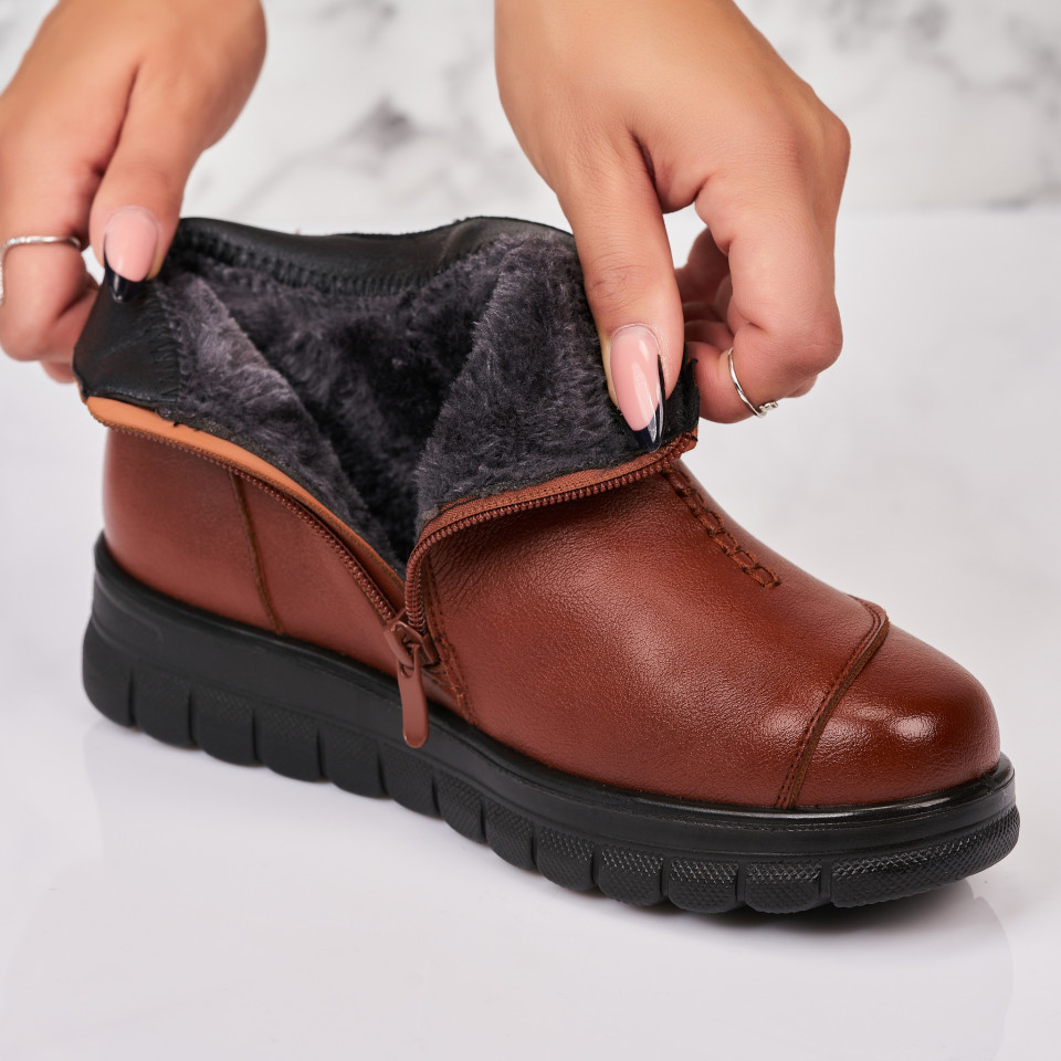 Poze Ghete Dama Imblanite Maro din Piele Ecologica Brynley