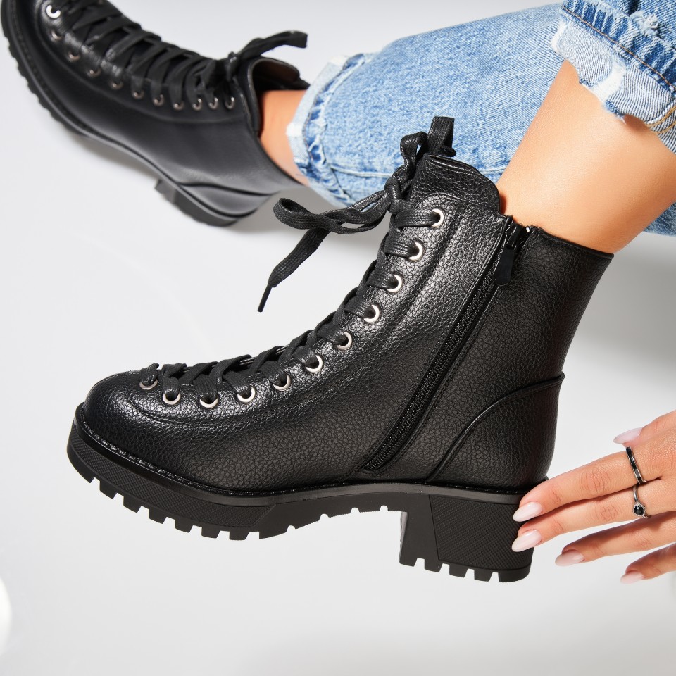 Poze Ghete Dama Imblanite Negre din Piele Ecologica Alva