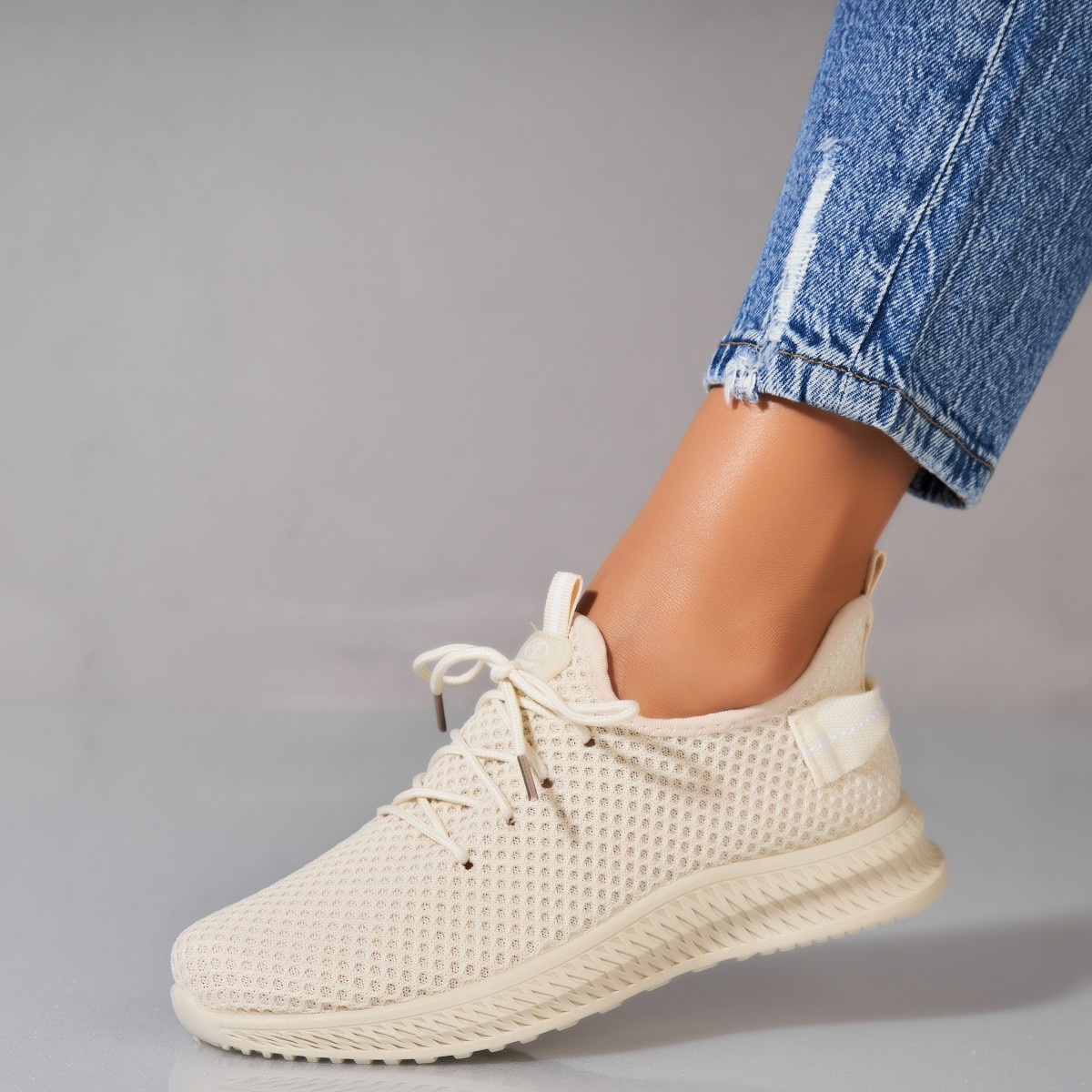Poze Adidași damă Textil Bej Akua